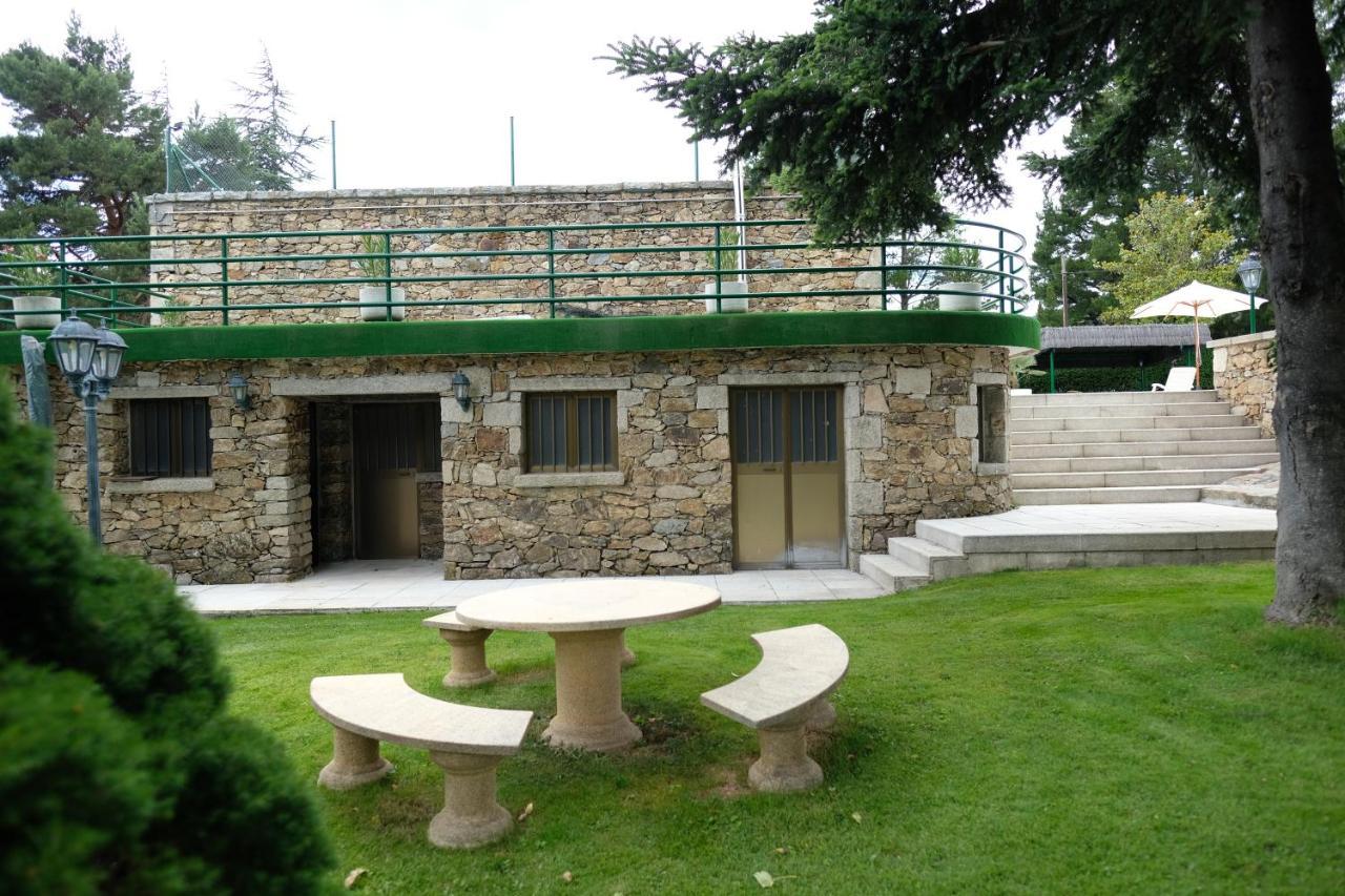 El Barranco De Miraflores Miraflores de la Sierra Exterior photo